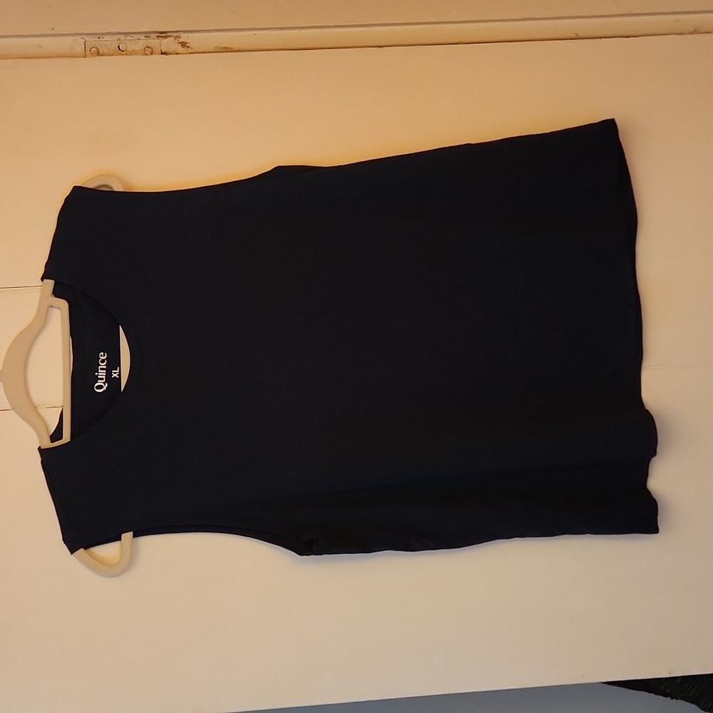 Quince navy tank top xl. Never worn but no tags.